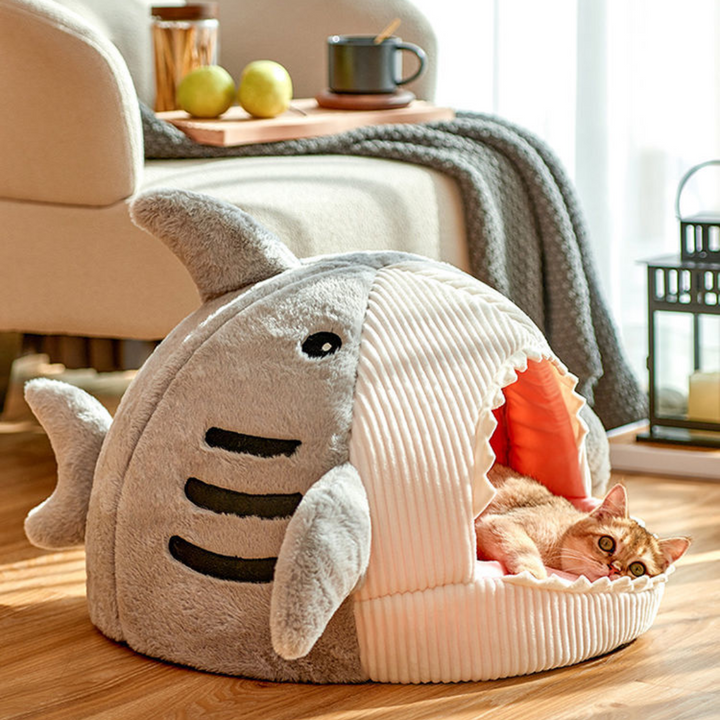 Enclosed Warm Shark Pet Bed